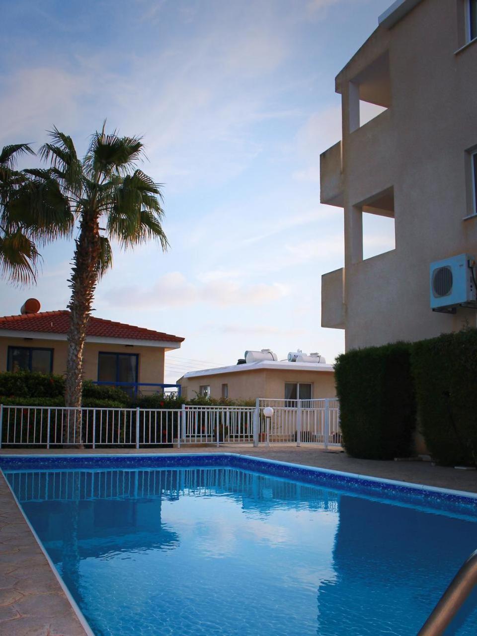 Chloraka- 2 Bedrooms - Pool Exteriör bild